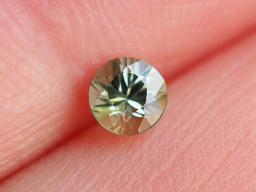 NATURAL MINE - UNHEATED VVS ROUND GREEN SAPPHIRE 0.37 CTS. - Foto 4 di 4