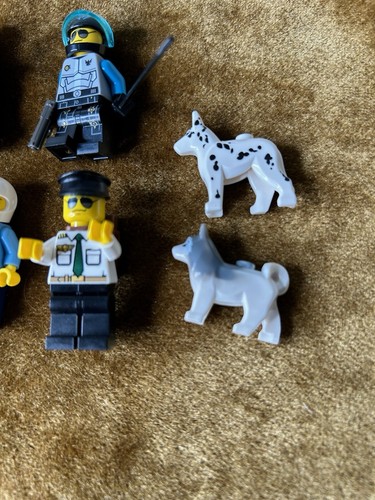 lego ‘Police And Firemen ‘ + Dogs Minifigures Excellent condition . - Picture 4 of 5