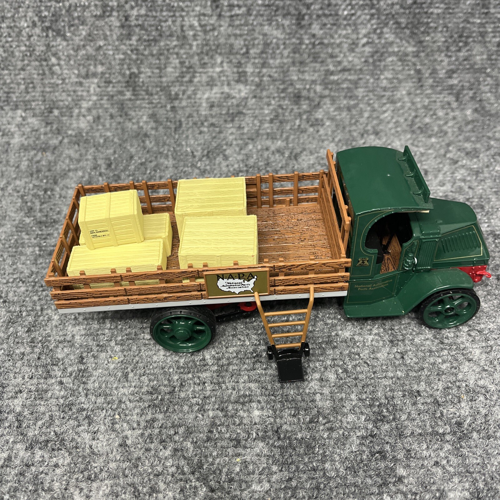 NAPA STAKE TRUCK FIRST GEAR NATIONAL AUTOMOTIVE PARTS ASSOCIATION 1999