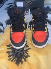 Jordan 1 MID SE Size 12c