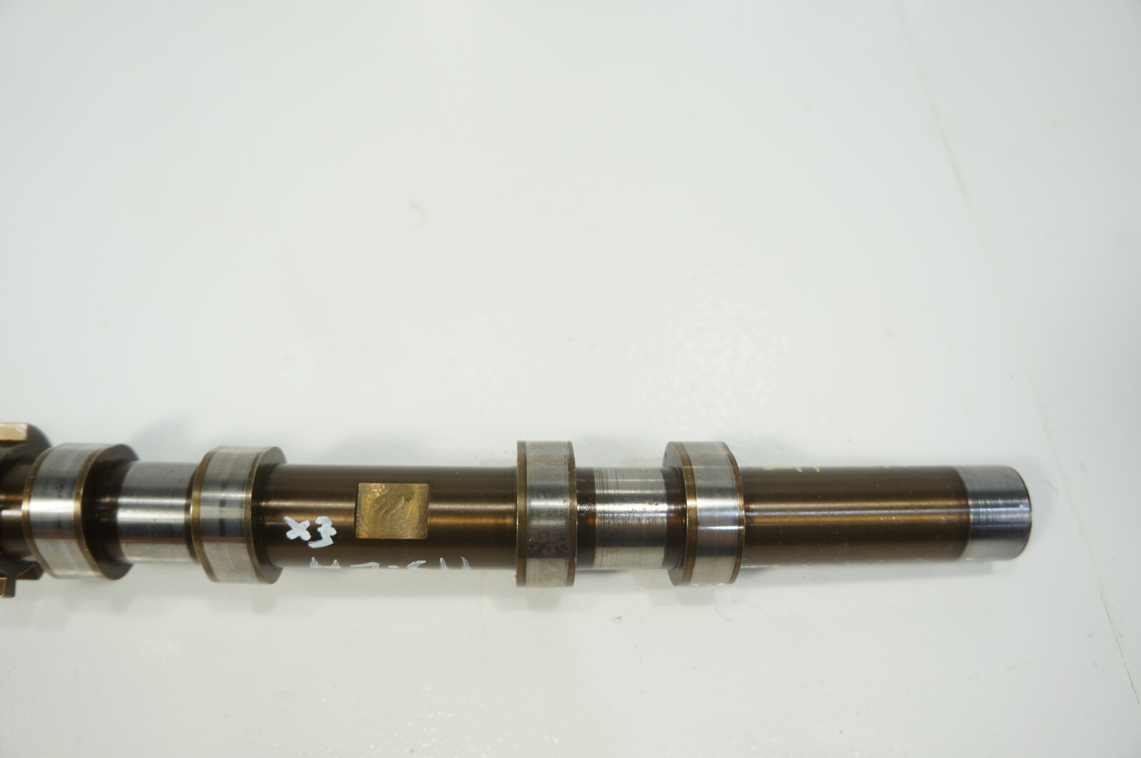 14-2019 maserati ghibli 3.0l v6 LEFT side EXHAUST OUTLET cam shaft camshaft