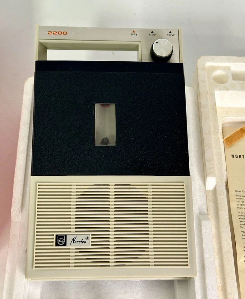Reproductor de cinta de casete Norelco vintage modelo 2200 años 60 en caja Foto 4 de 4