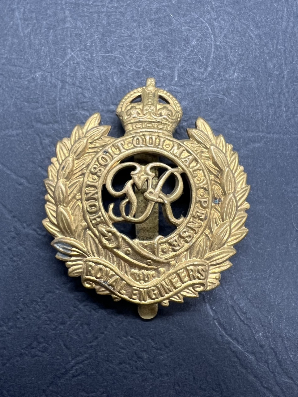 Royal Engineers Corps - British Military Army Cap Badge