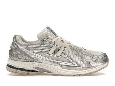 Size 6 New Balance 1906R Silver Metallic Sea Salt M1906REE