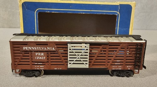 Coche de caja de ganado AHM Mehano escala HO Pennsylvania PRR 135427 ganado | Zustand: Used