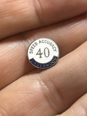 Vintage UNDERWOOD Typewriters  Speed Accuracy 40  Small Enamel Pin ***READ
