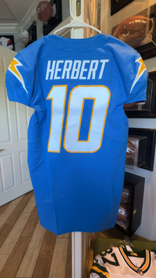 Justin Herbert TEAM ISSUED 💪 Los Angeles Chargers ⚡Nike NFL