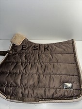 Eskadron Heritage Schabracke Sattelpad Braun mit Lammfellimitat leicht gebraucht