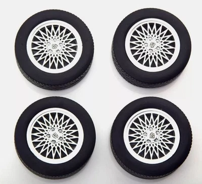 KK SCALE, 4 Roues avec jantes pour PORSCHE 924, échelle 1/18, KKSACC026 - Photo 1/2