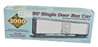 Proto 2000 HO Scale 50' Single Door Box Car Plastic Model Kit CB&Q No. 21278 Karton