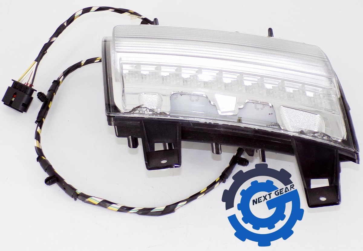 55112884AF New OEM Mopar Right Park and Turn Signal Lamp for 2018