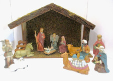 Vtg 12 Pc Hand Painted Porcelain Nativity Set w Wood Stable 14" x 18"