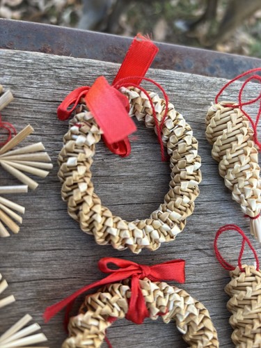 Vintage Natural Straw Christmas Ornaments Set Of 12 - Picture 3 of 10