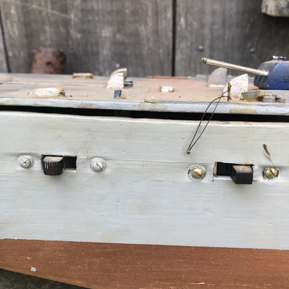 Vintage 1950's BATTLESHIP Radio CONTROL Ship Model 48” For Restoration - Image 4 of 4