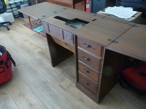 Vintage Bernina 830 Record Walnut Sewing Table - Pickup in Memphis , TN Only