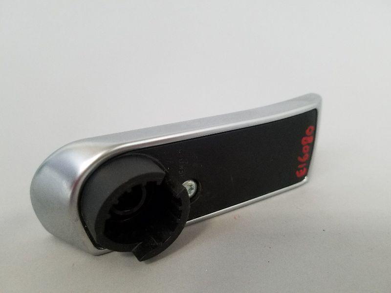 2006 BENTLEY HOOD RELEASE HANDLE