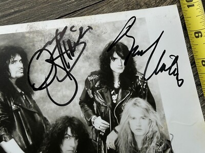 ★直筆サイン　LPレコード Kiss／Revenge 輸入盤・B. Kulick Eric Singer & Bruce Kulick SIGNED in Silver Revenge German Vinyl LP