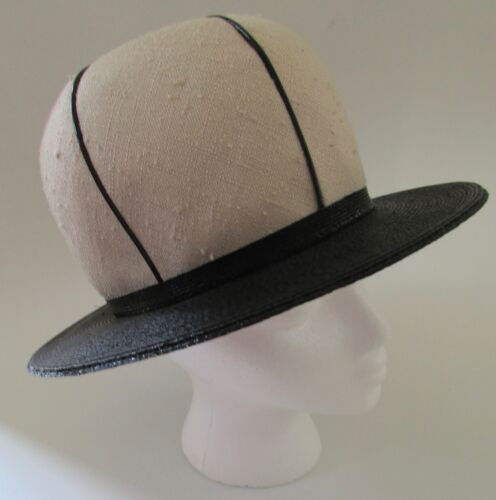 VTG 1960's Oleg Cassini Linen/Patent Mod Bubble Hat Twiggy /Carnaby MINT - Picture 2 of 9