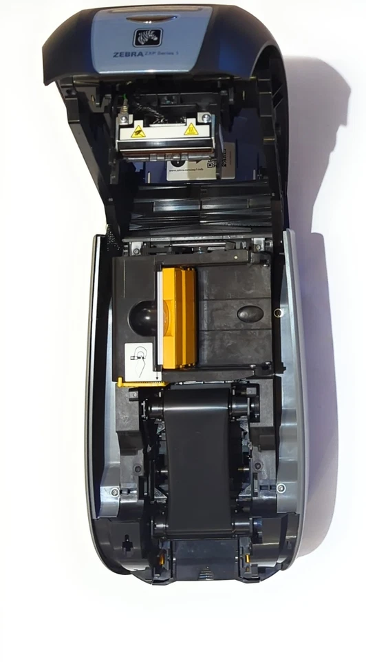 ZEBRA ZXP SERIES 1 ID CARD THERMAL PRINTER W/70% MONOCHROME RIBBON - Image 3 of 4
