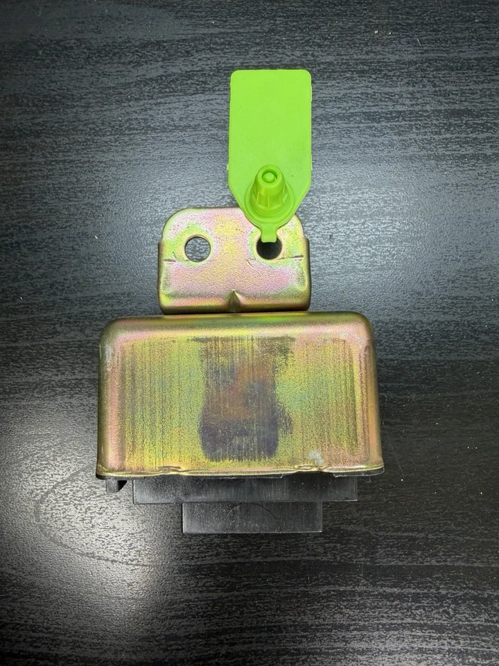 1991-1993 Mitsubishi 3000GT Stealth Fuel Pump MFI Relay E8T07871 - Image 4 of 4