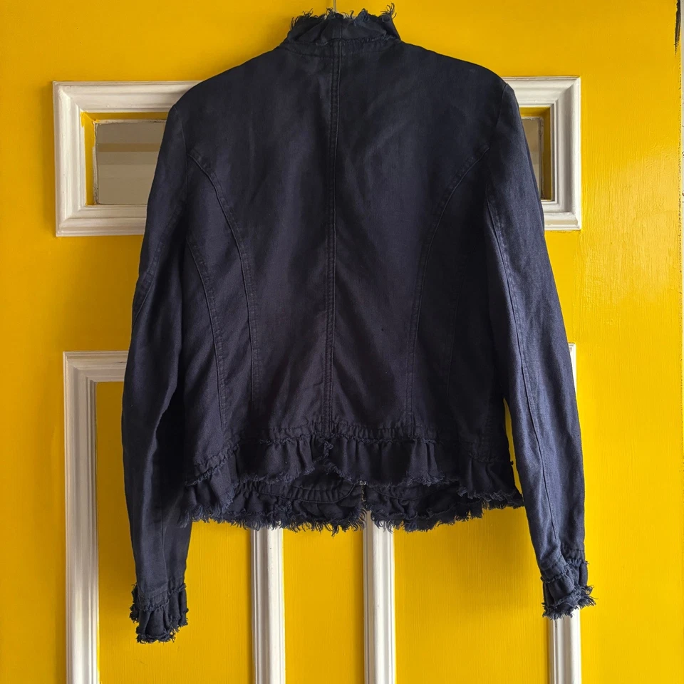 Chaqueta de Moto Bershka de Cuero Genuino para Mujer Negra Motociclista con Cinturón Accesorios con Cordones Foto 4 de 4