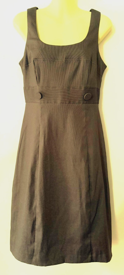 Jacqui E Sleeveless Dress with Feature Waistband Buttons A Line Size 10 Stretchy