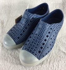 Native Jefferson Glow Slip On Shoes Challenger Glow Print Size J1 Blue New
