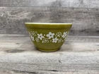 Vintage Pyrex Spring Blossom Nesting Mixing Bowl 401  1-1/2 qt