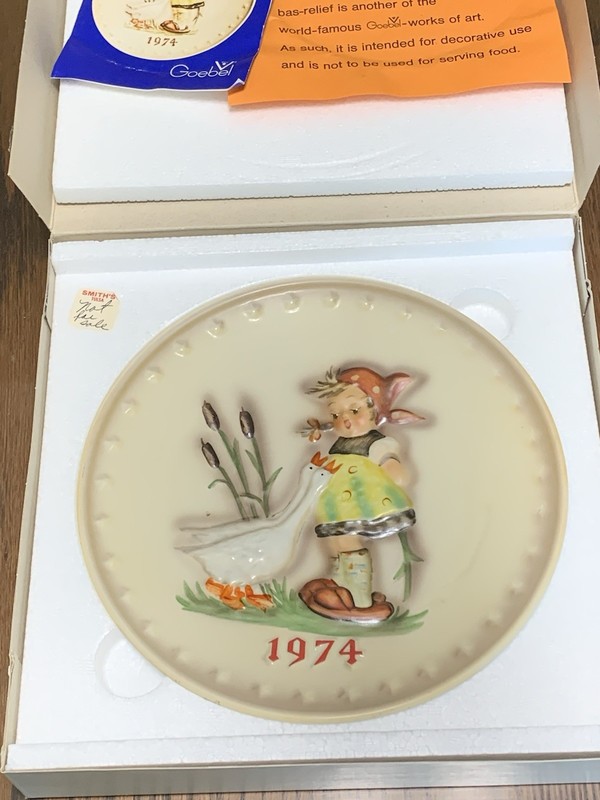 Goebel Hummel Plate W. Goebel M.J. Hummel 4th Annual  1974, W. Germany With Box