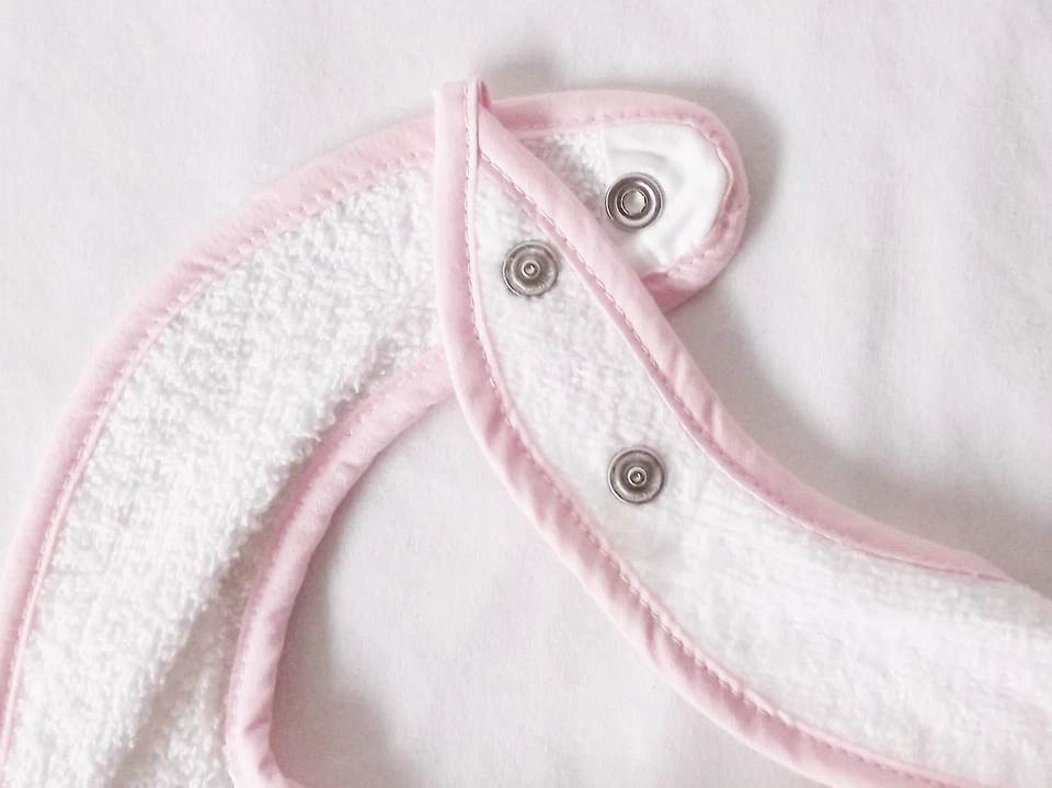 Lindos Baberos Bebé Princesas-Rosa Borde-Juego de 3-Personalizados por Pizazz Creations-Nuevo Foto 4 de 4