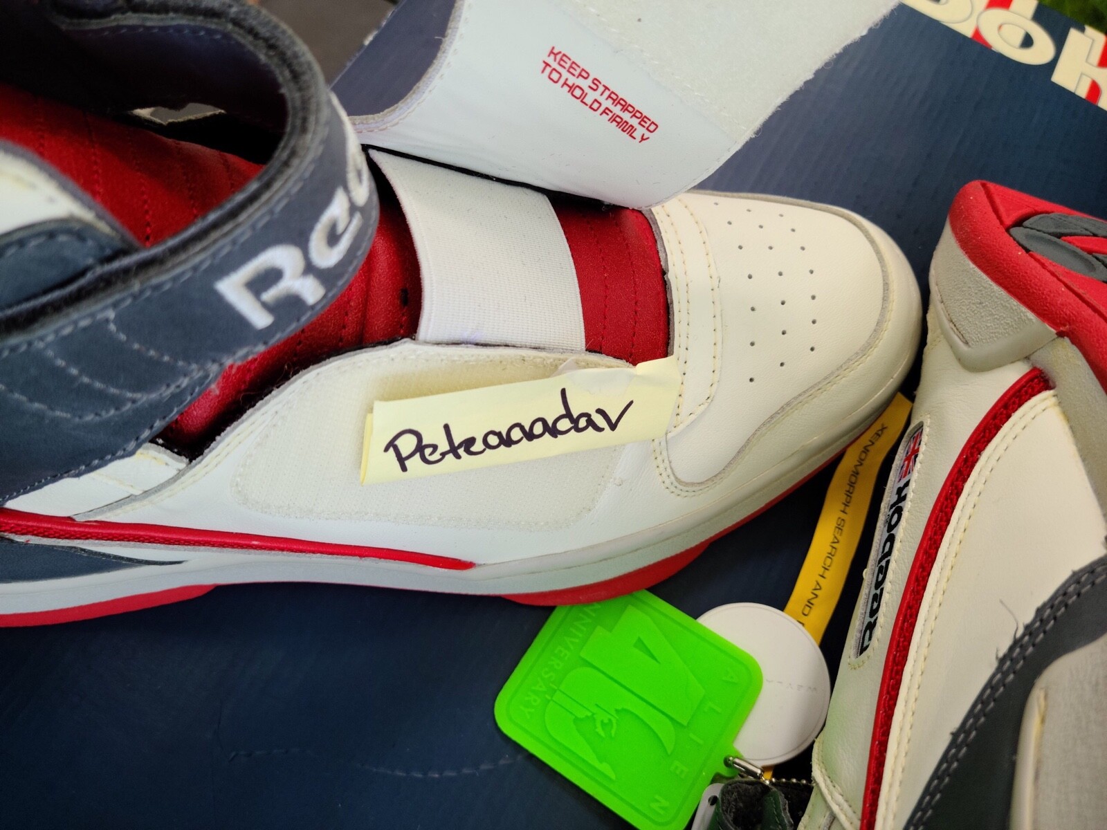 Reebok Alien Stomper Bishop 40th Anniversary 9.5 Men W/ T-shirt New in Hand image 5