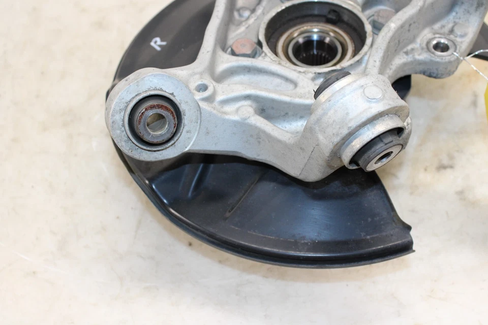 Acura RLX 2016-2020 AWD nudillo trasero derecho/husillo OEM IR89 Foto 3 de 4