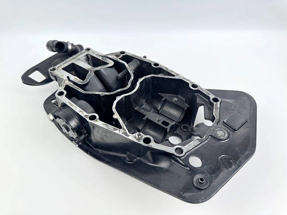 2003 Mercury 225 惠普 2 冲程 Optimax 舷外排气板指南 832935A16 原始设备制造商 — 第 2/4 张图片