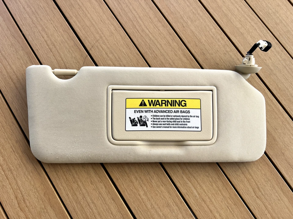 2009-2014 ACURA TSX PASSENGER RIGHT SIDE SUN VISOR W/ MIRROR & LIGHTS OEM - Image 2 of 3