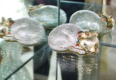 JUDITH LEIBER RESTING SLEEPING CAT SWAROVSKI CRYSTAL