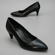 ECCO Ladies 39 8-8.5 Shape 45 Pointy Sleek Black Leather Pumps Heels Shoes