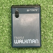 Vintage Sony AM/FM Dual Port Walkman Model SRF-22W Radio w/Belt Clip
