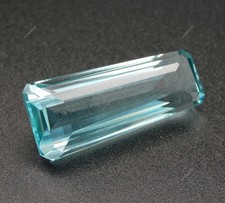 Pierre précieuse en vrac certifiée aigue-marine bleue naturelle de qualité su...