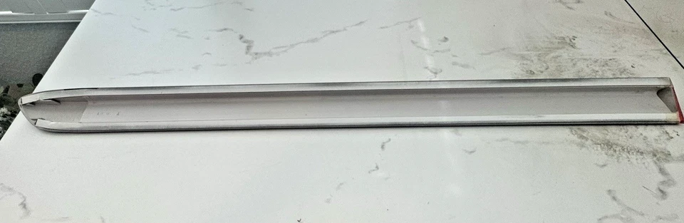 ¡NUEVO! Mazda MPV 2000-2003 carrocería moldura lateral izquierda fabricante de equipos originales (LC70-50-692A-08) negro Foto 3 de 4