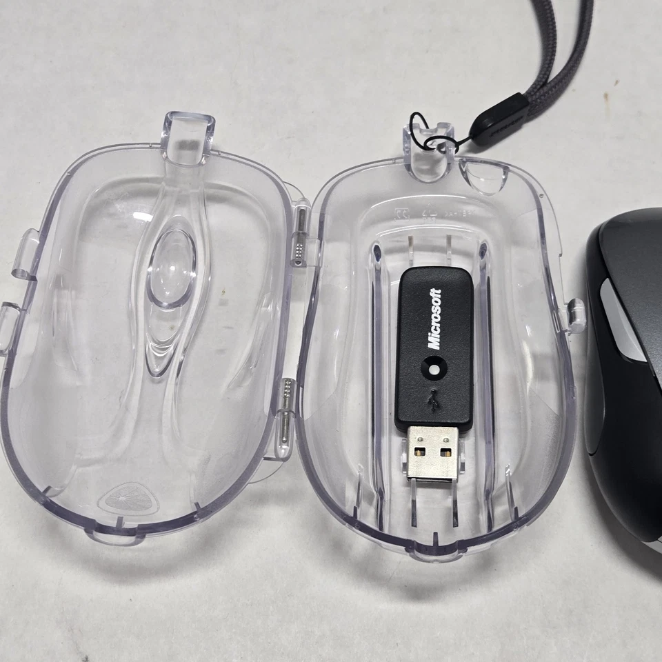 Microsoft Wireless Notebook Presenter Mouse 8000 - Image 3 of 4