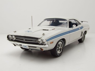Dodge Challenger R/T 1971 weiß blau Modellauto 1:18 Acme