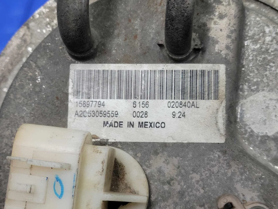 05-07 Conjunto de bomba de combustible Chevy Avalanche 5,3 L genuino OEM 15897794 Foto 3 de 4