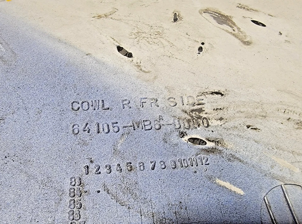 Cubierta del faro derecho Honda VF1000F Interceptor VF1000 1984 Foto 3 de 4