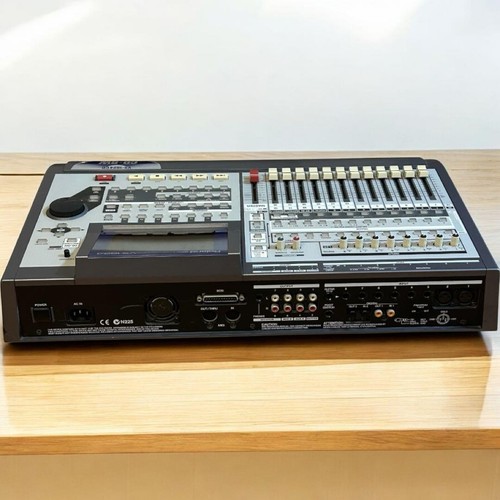 Roland VS-1824CD 24 Bit Multi Track Digital Sound Recorders - TESTED - Picture 7 of 10