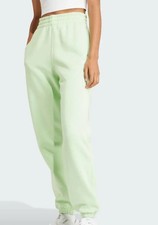 NWT adidas Originals Women's Medium Essentials Fleece Joggers Pant IR5965 M