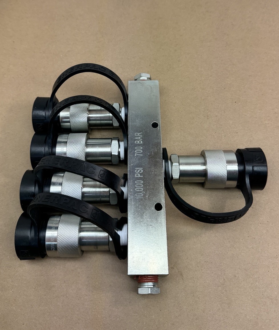 RokSolid RS A64 MANIFOLD Hydraulic CR400 Couplers 10,000 PSI 7 Port BVA CM7