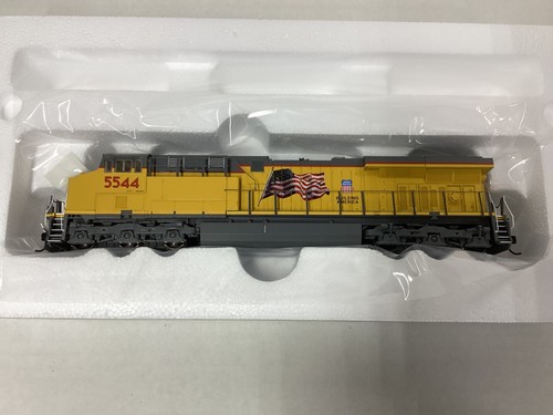 Walthers Mainline #910-20233 escala HO “UP” ES44AC con DCC/Sonido Rd. #5544 | Condition: New