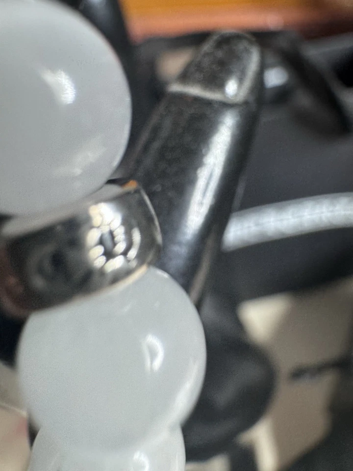 Pulsera Corazones Cromados Cementerio Cuentas Blancas Foto 2 de 4