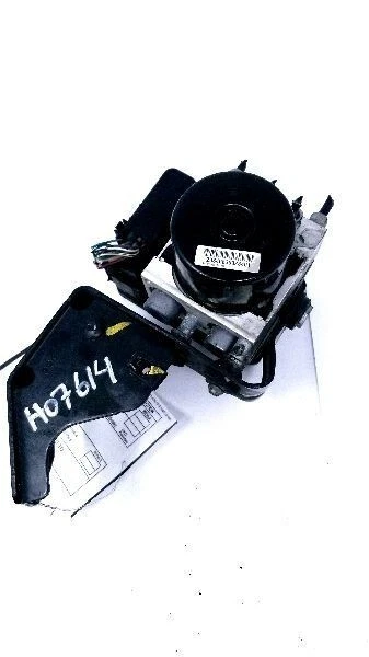 Chrysler Town & Country 2011 ABS conjunto de bomba de freno antibloqueo OEM Foto 4 de 4