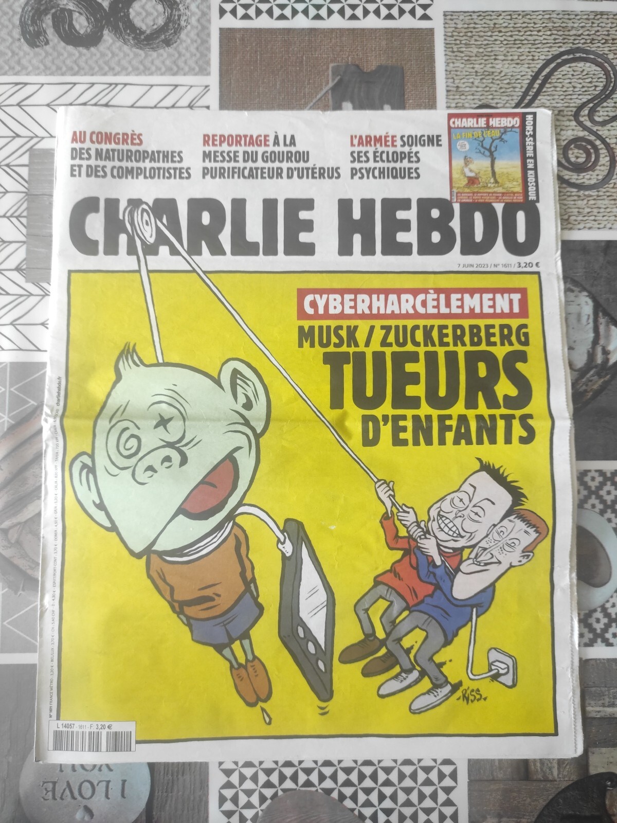 CHARLIE HEBDO No 1611 JUIN 2023 CYBER HARCÈLEMENT MUSK/ZUCKERBERG